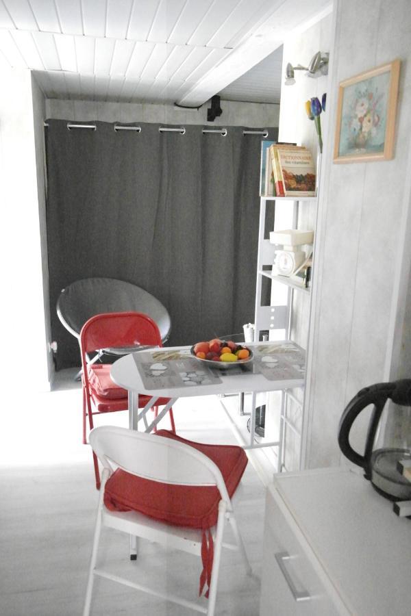 Studio 30 M2 Contes  Bagian luar foto